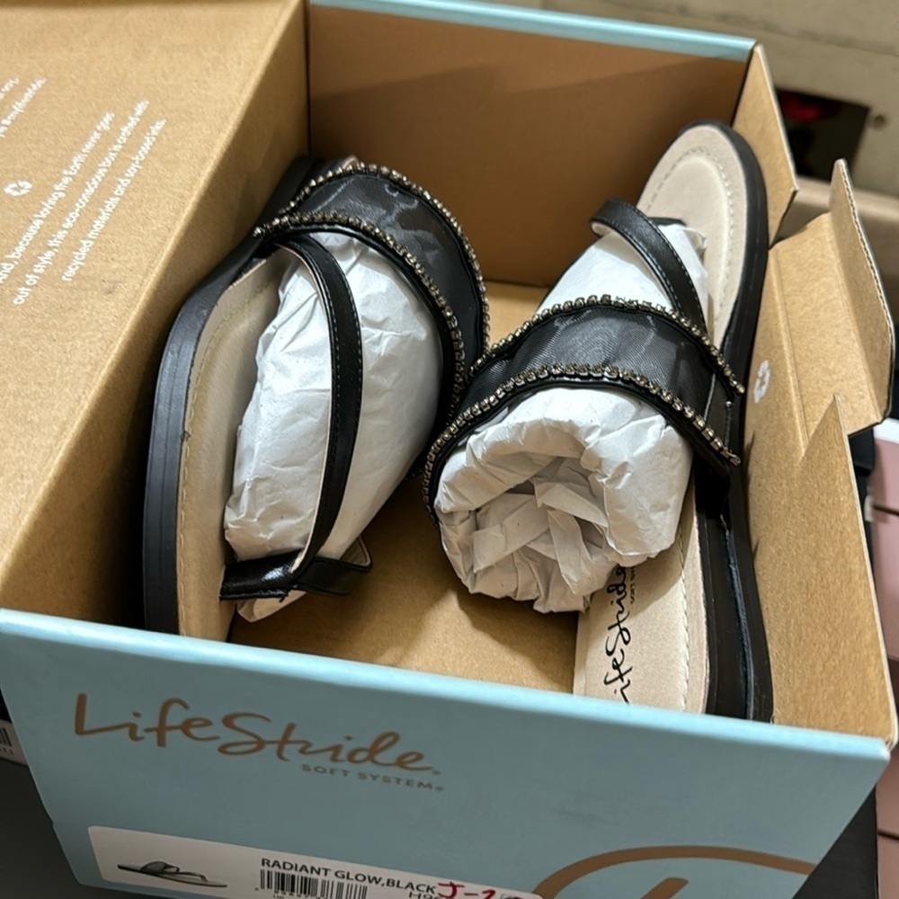 LifeStride Radiant Glow Sandal (WIDE) - Picture 2 of 6